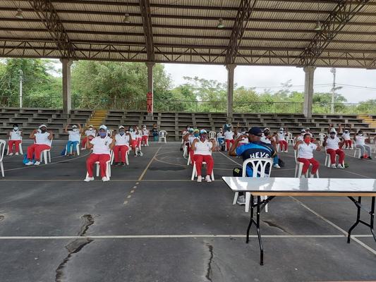 jornada de actividad física en el centro recreativo las ceibas en articulación con Imdeportes Cauca